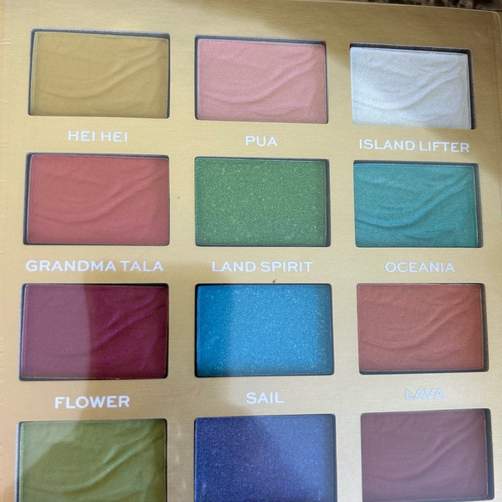 💄Disney Revolution Moana Eyeshadow Palette - Picture 6 of 8